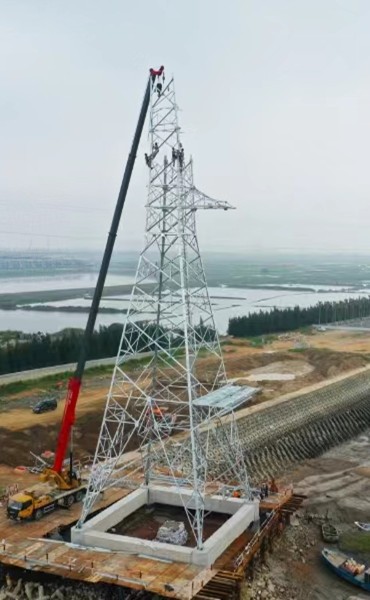 輸電線路鐵塔安裝